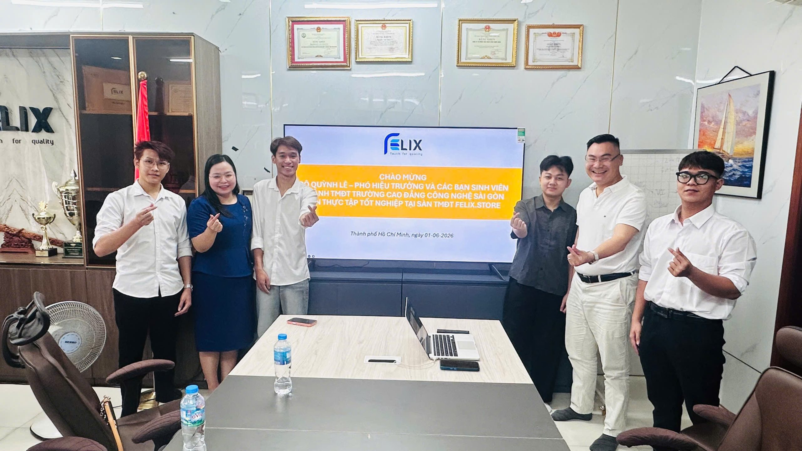 Chào Mừng Sinh Viên Trường Cao Đẳng Công Nghệ Sài Gòn Đến Thực Tập Tốt Nghiệp Tại Felix.store